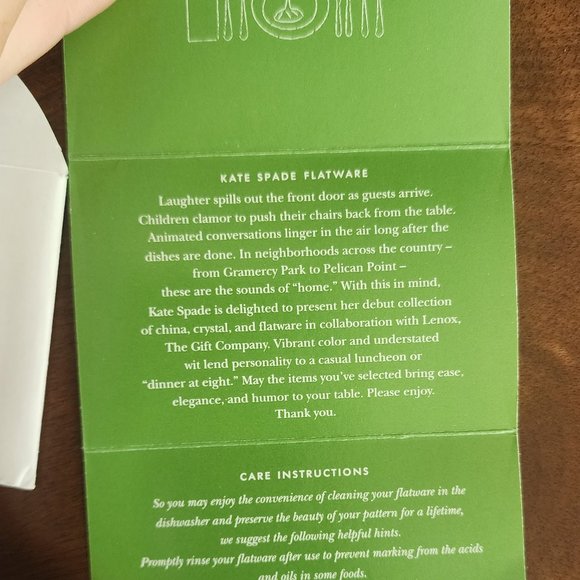 Kate Spade Larabee Dot Stainless Steel 5 piece Flatware Set (4 sets= 20 pieces) - Picture 3 of 9